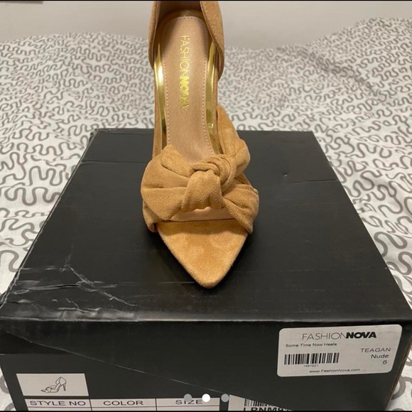 Brand new in the Box heels!! Never worn and perfect for parties - Picture 2 of 3